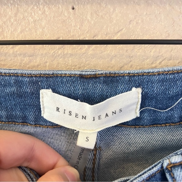 Risen Jeans Center Seam Denim Shorts Women’s Small Blue Stretch Casual - Picture 2 of 11